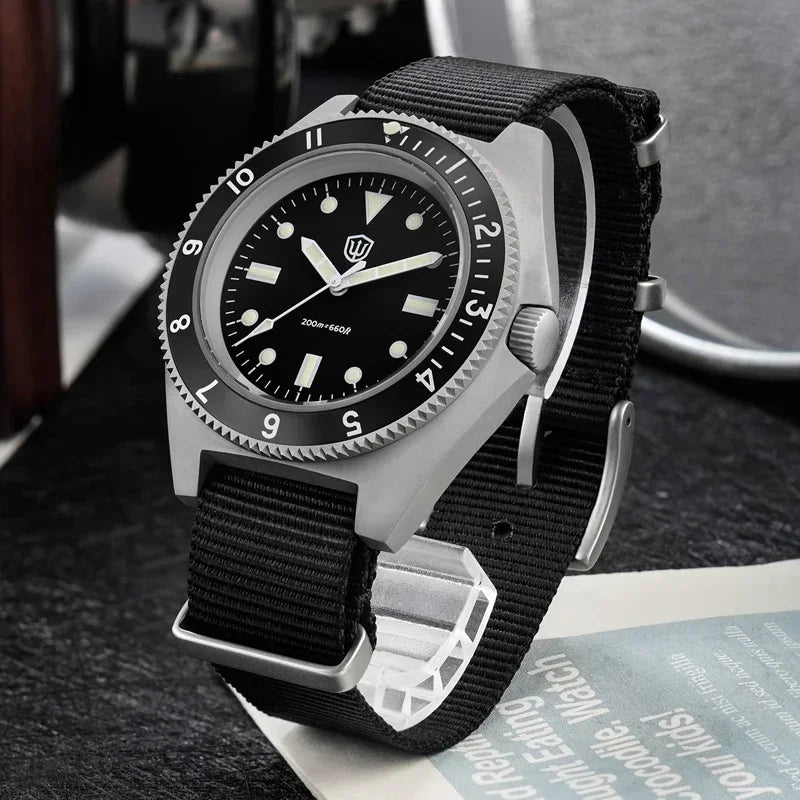 Altavaro_Apex_V2_Black