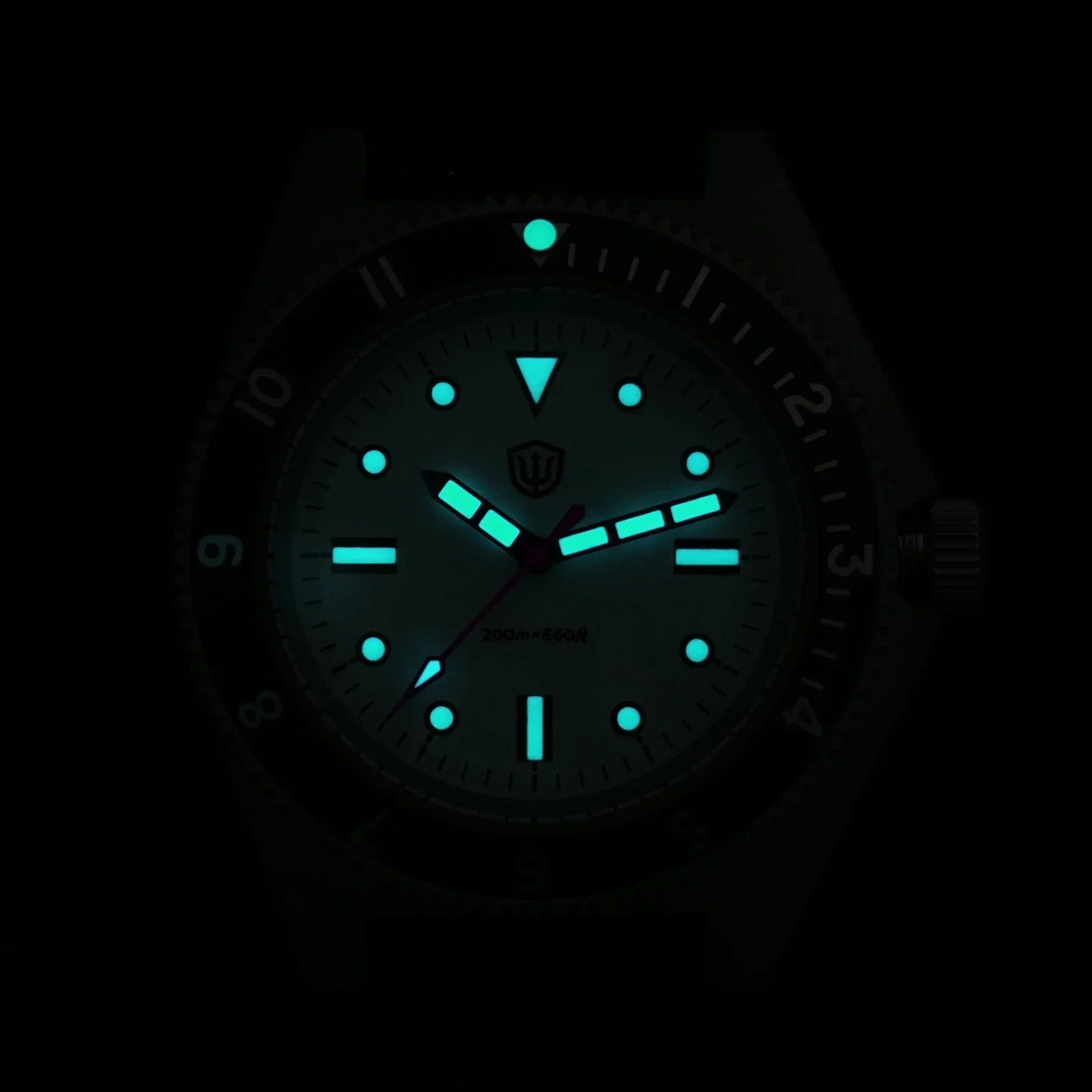 Altavaro_Apex_V2_Black