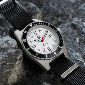 Altavaro_Apex_V2_Black