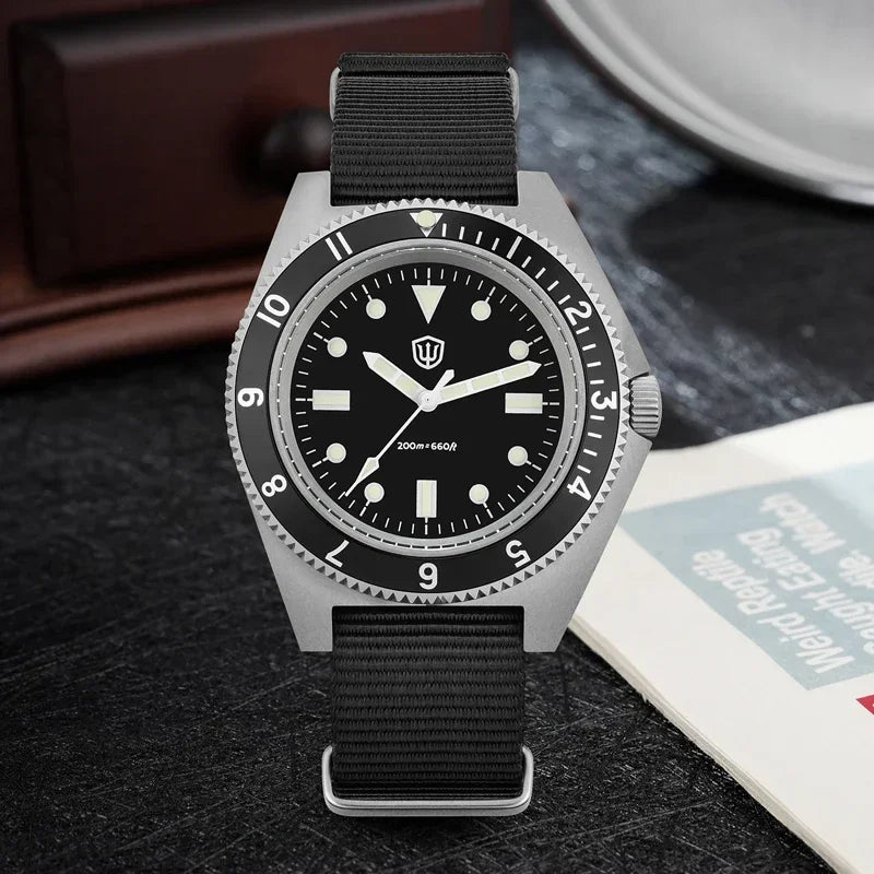 Altavaro_Apex_V2_Black